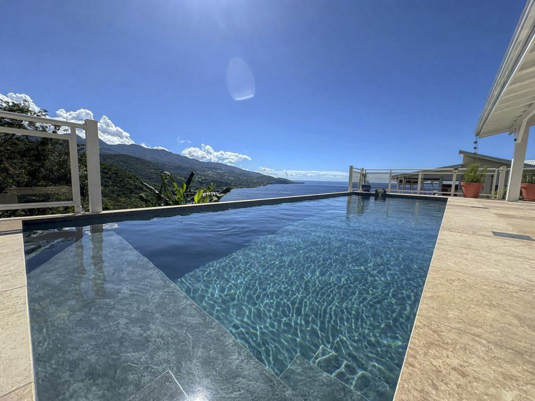 27.Location Villa piscine vue mer Bouillante Guadeloupe_Piscine Vue mer